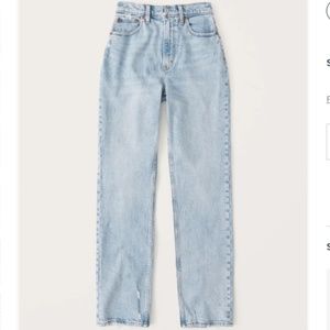 Abercrombie Women's Curve Love Ultra High Rise 90s Straight Jean Size 25